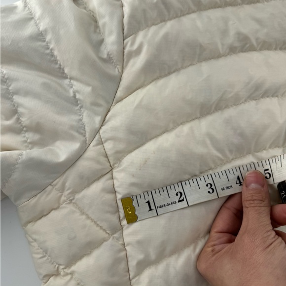 PATAGONIA Women's off-white cream Puffer Jacket Size Medium - Picture 5 of 9